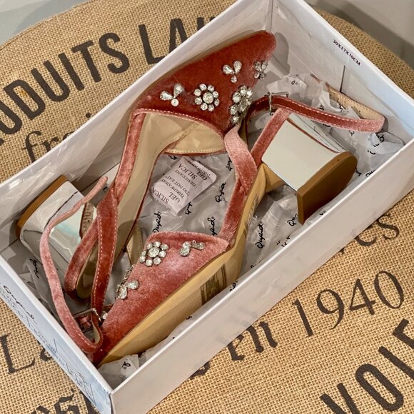 Forever 21 Pink Velvet Pointed Faux Gem Rhinestone Studded Ankle strap Sandals - Picture 6 of 10